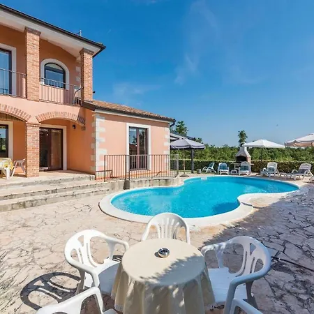 Holiday home Holiday Istarska Ix Strpacici